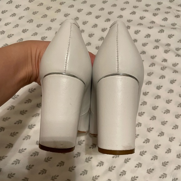 Marc Fisher White leather block heel pointy toe pump - Picture 6 of 6